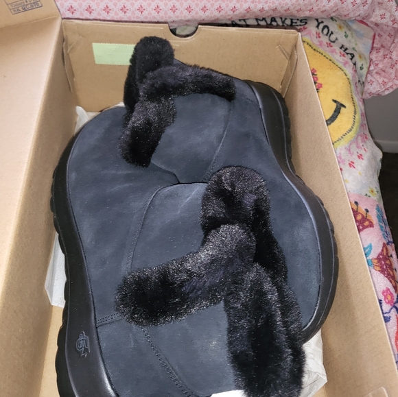 Skechers boots - Picture 2 of 4